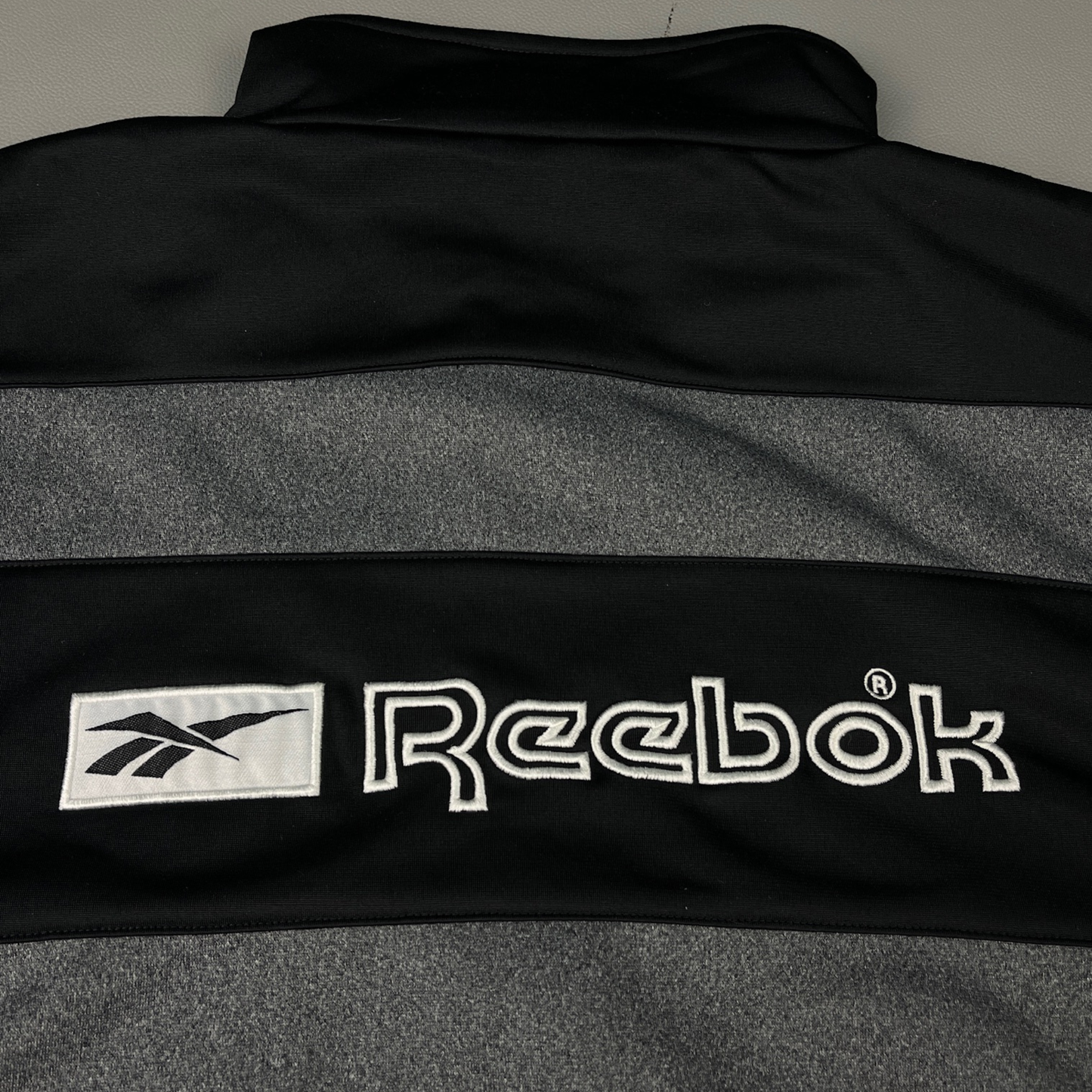 Vintage Reebok Trainingsjacke Grau/Schwarz - M